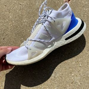 Woman’s Adidas Arkyn Shoe